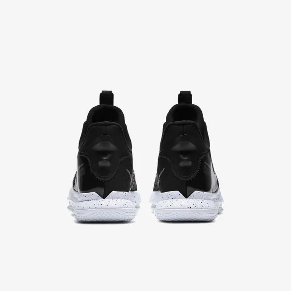 Nike LeBron Witness 5 