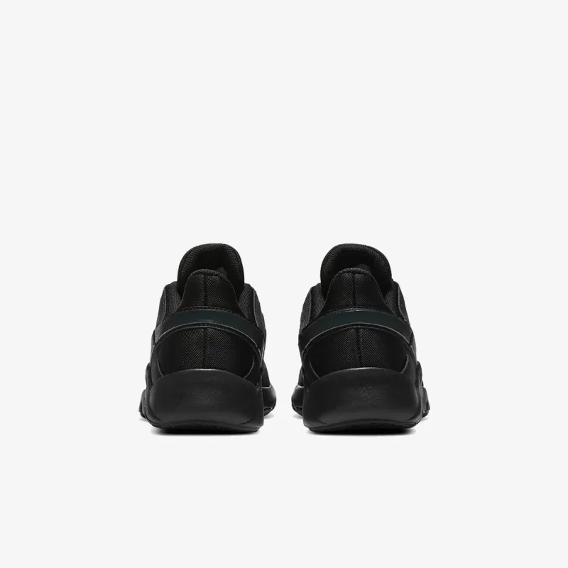 Nike Legend Essential 2 