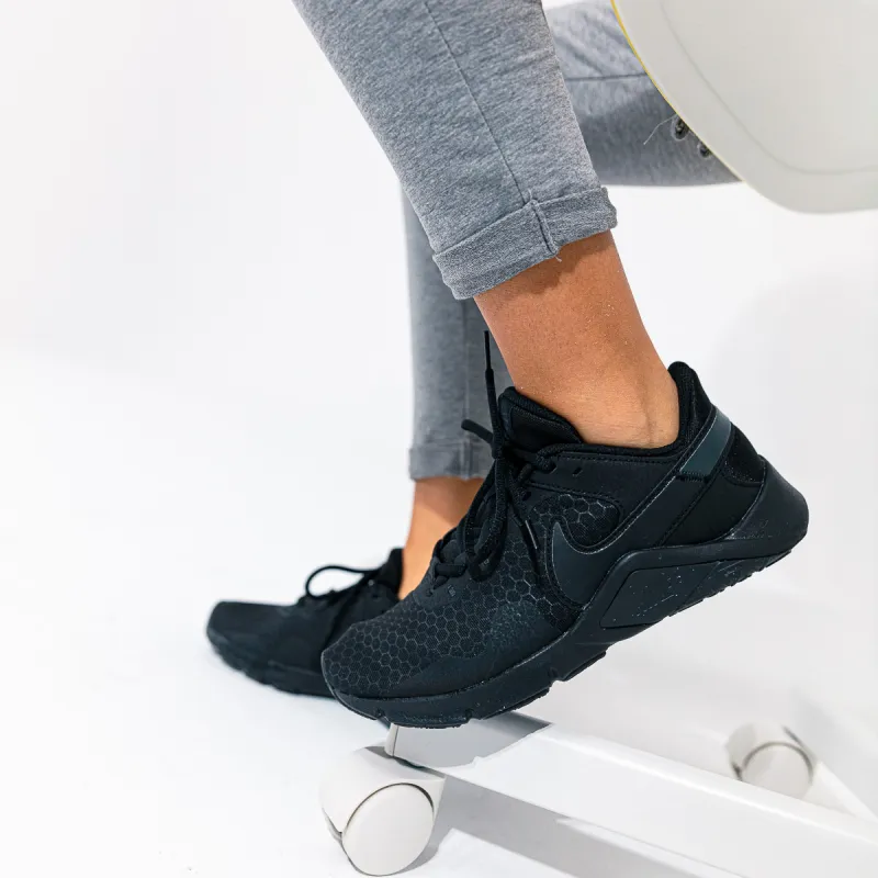 Nike Legend Essential 2 