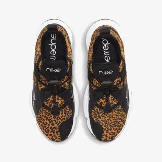 Nike WMNS NIKE SUPERREP GROOVE 