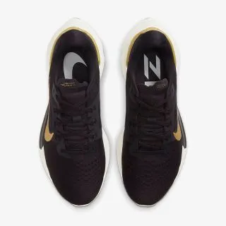 Nike Air Zoom Vomero 15 Women's Running Shoe 