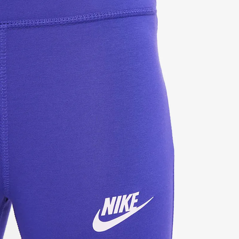 Nike Sportswear Favorites 