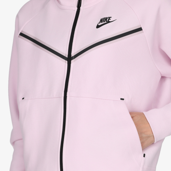 Nike SPORTSWEAR TECH | Sport Vision