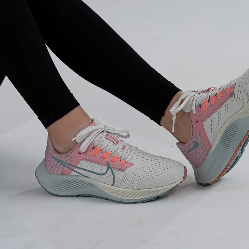Nike AIR ZOOM PEGASUS 38 