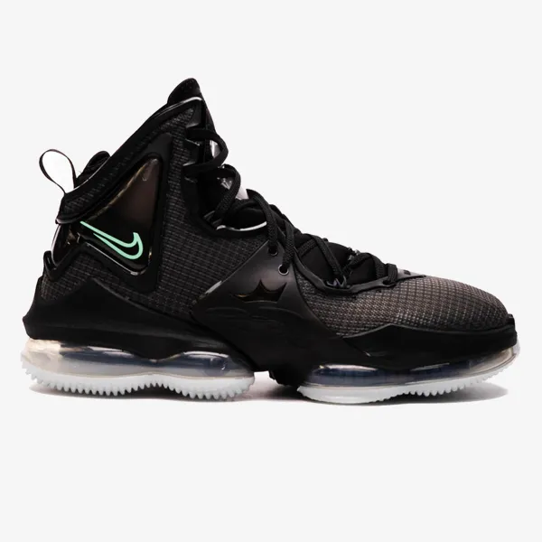 Nike LeBron 19 