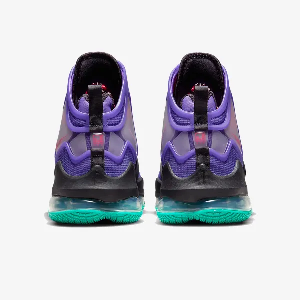 Nike LeBron 19 