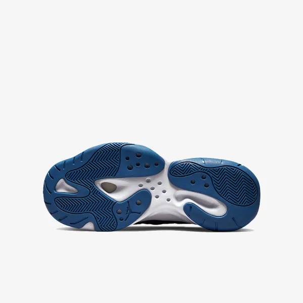 Nike AIR JORDAN 11 CMFT LOW 