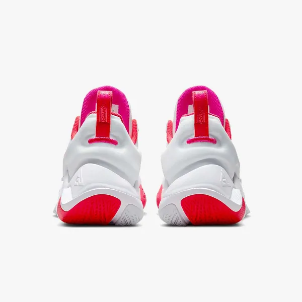 Nike Giannis Immortality 