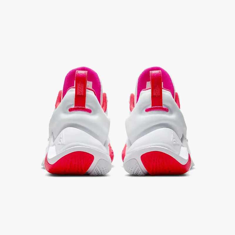 Nike Giannis Immortality 