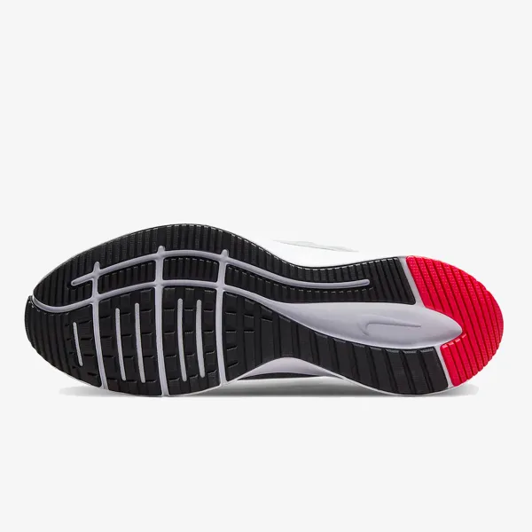 Nike Quest 4 