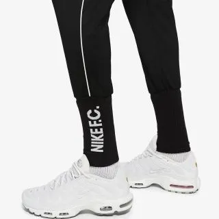 Nike F.C. Joga Bonito Cuffed Knit 