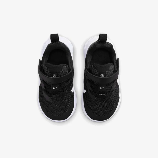 Nike Revolution 6 