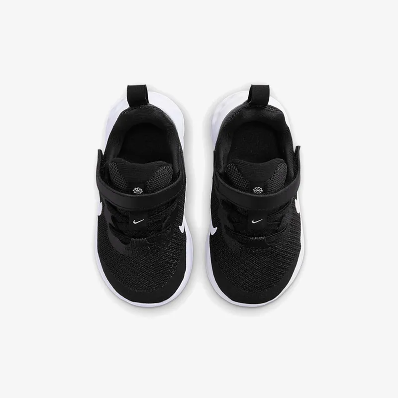 Nike Revolution 6 