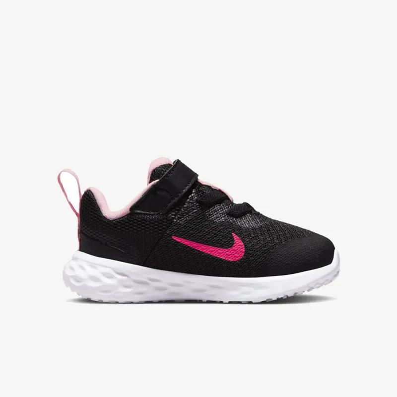 Nike Revolution 6 