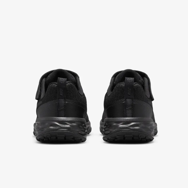 Nike Revolution 6 