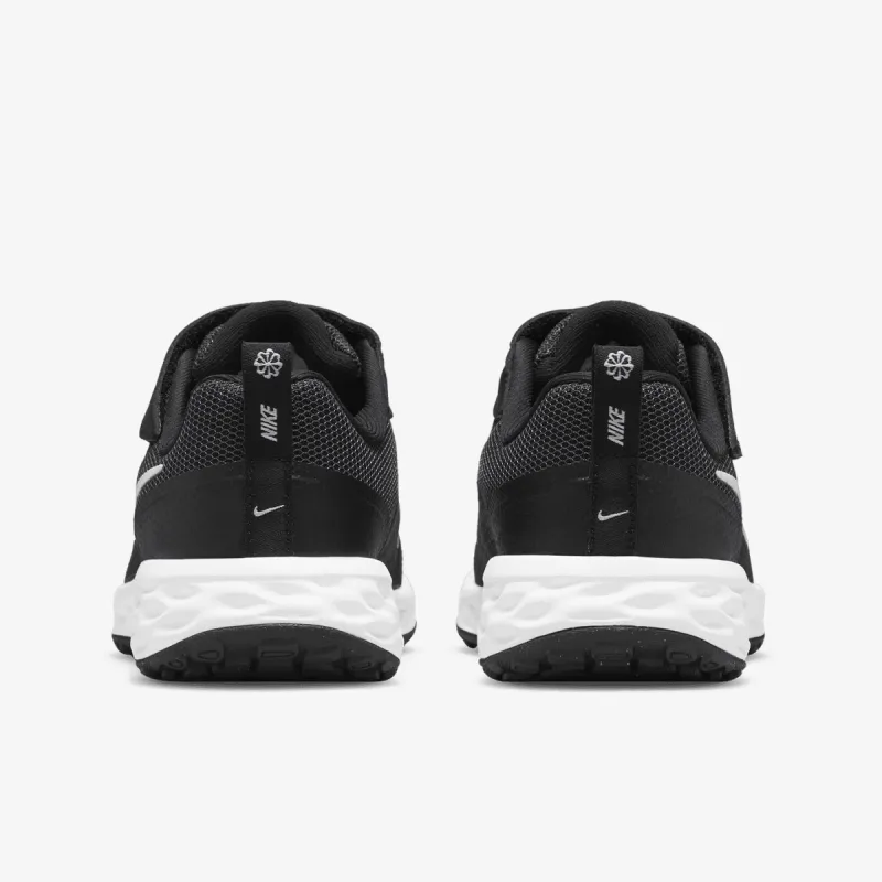 Nike Revolution 6 