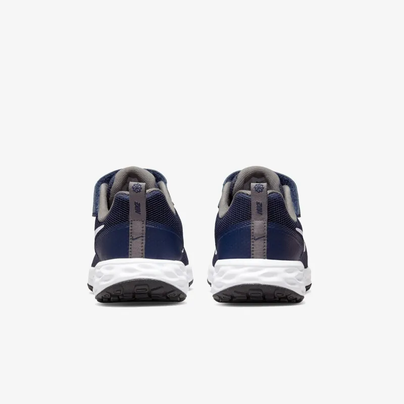 Nike Revolution 6 
