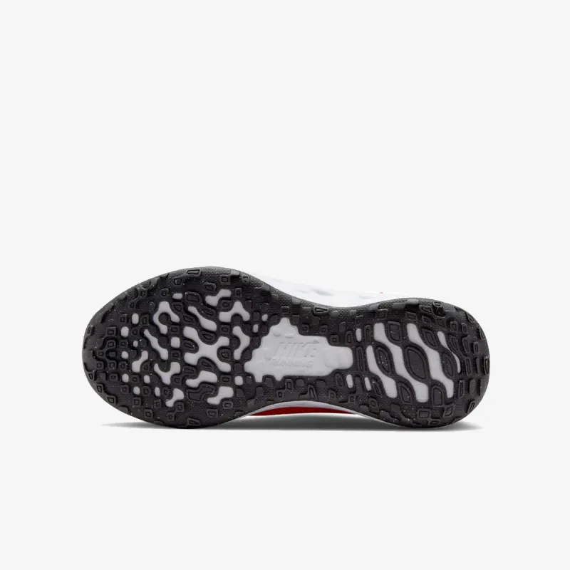 Nike Revolution 6 