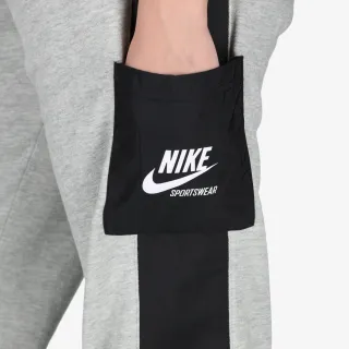 Nike Sportswear Heritage 