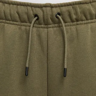 Nike Sportswear Essentials 