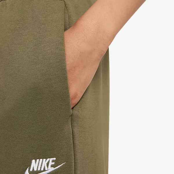 Nike Sportswear Essentials 