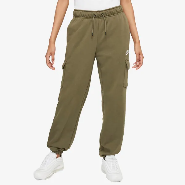 Nike Sportswear Essentials 