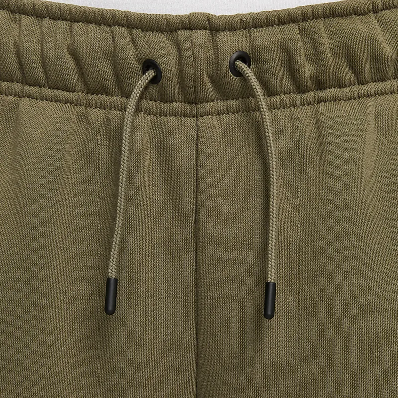 Nike Sportswear Essentials 