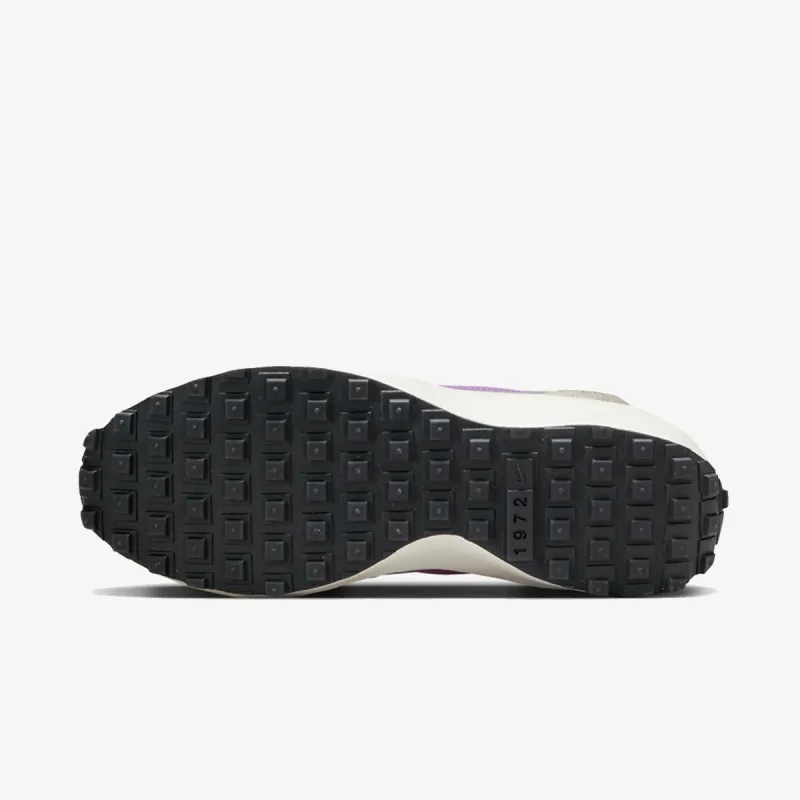 Nike Waffle Debut 