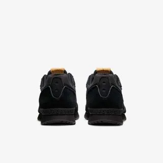 Nike Venture Runner 