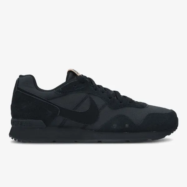 Nike Venture Runner 