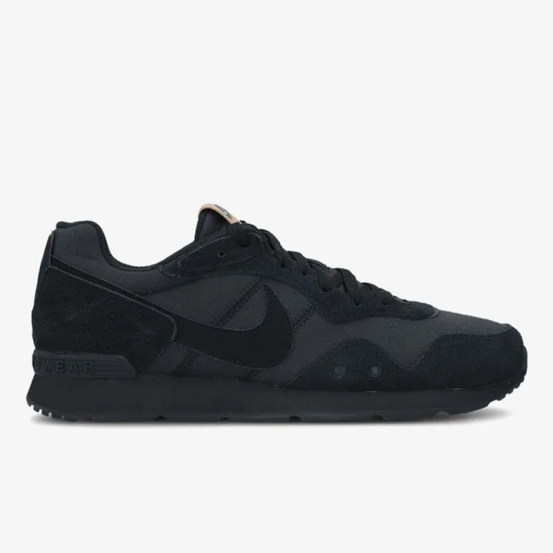 Nike Venture Runner 