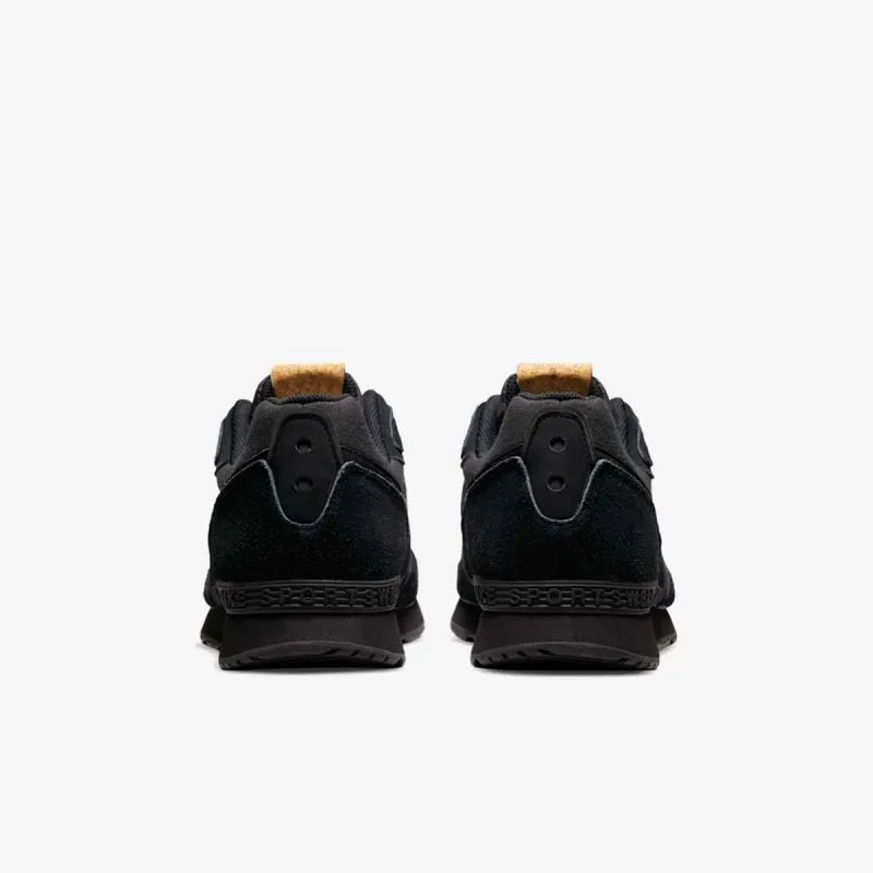Nike Venture Runner 
