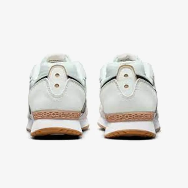 Nike Venture Runner 