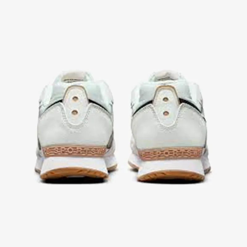 Nike Venture Runner 