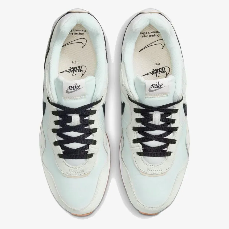 Nike Venture Runner 