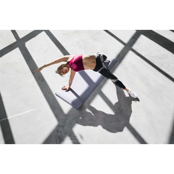 Nike Yoga Dri-FIT Swoosh 