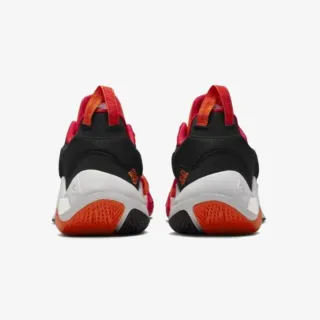 Nike Giannis Immortality 2 