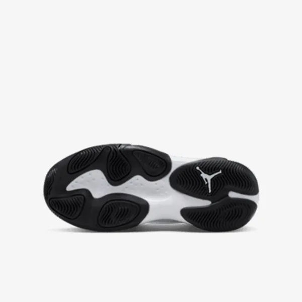 Nike Jordan Max Aura 4 