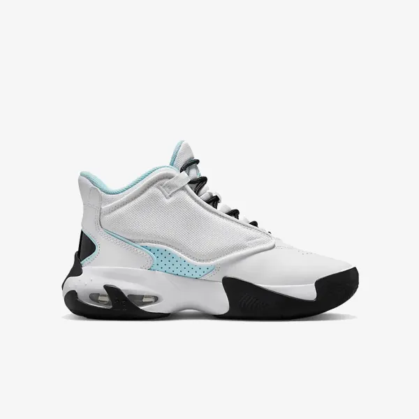 Nike Jordan Max Aura 4 