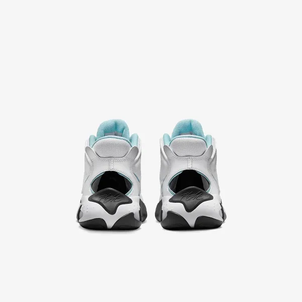 Nike Jordan Max Aura 4 