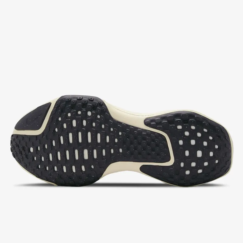 Nike ZOOMX INVINCIBLE 