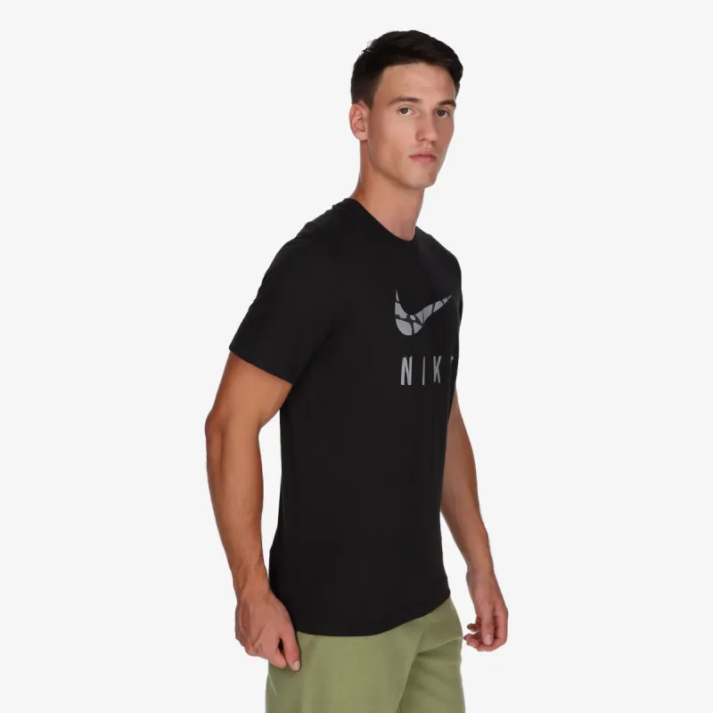 Nike Dri-FIT Run Division 