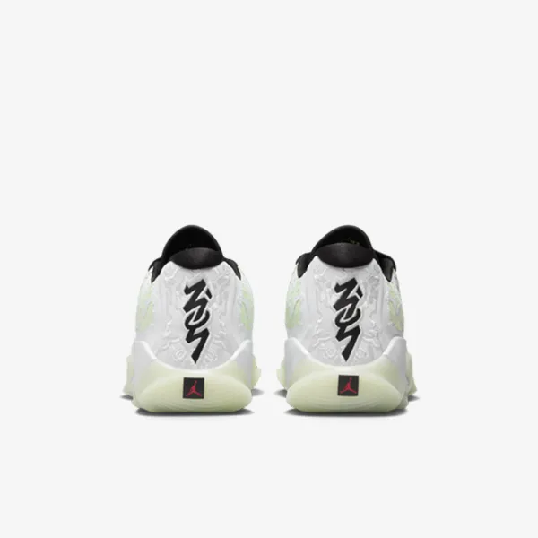 Nike Zion 3 