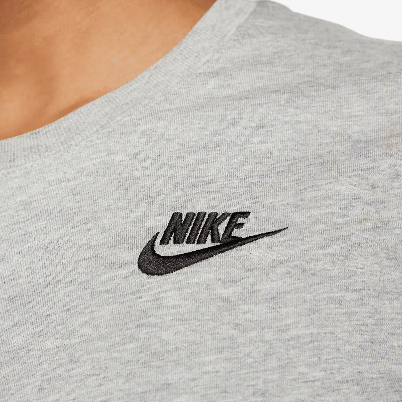 Nike Sportswear Club Essentials 