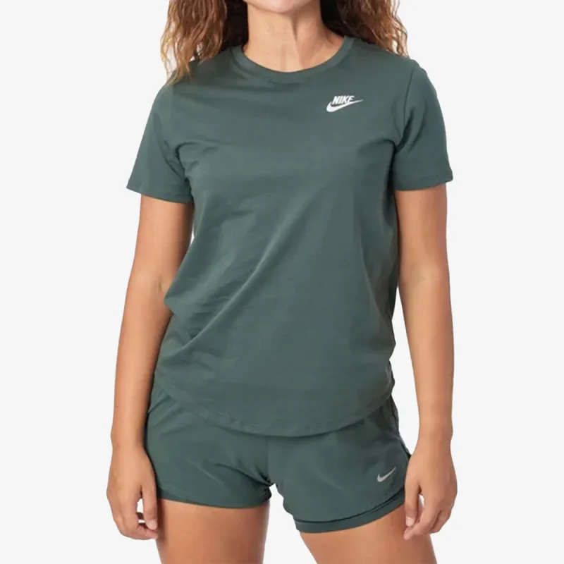 Nike Sportswear Club Essential 