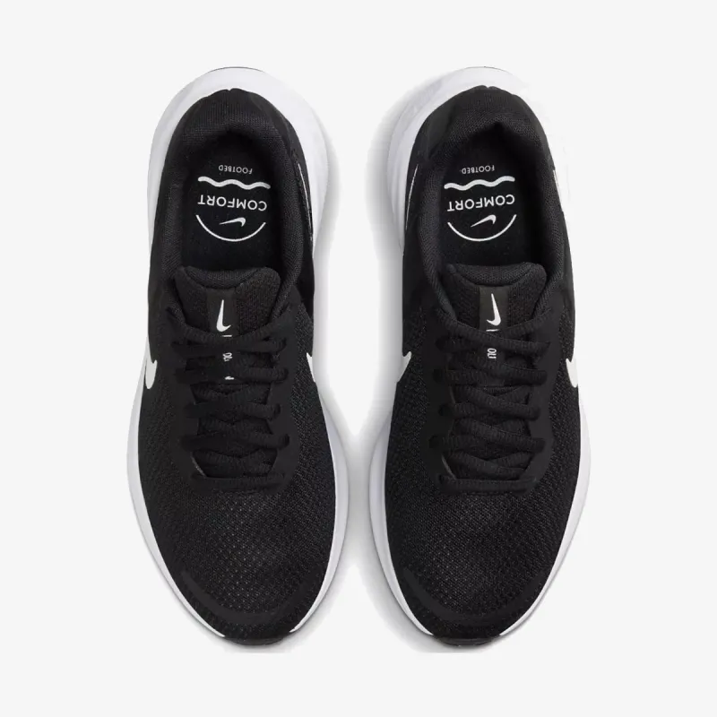 Nike Revolution 7 
