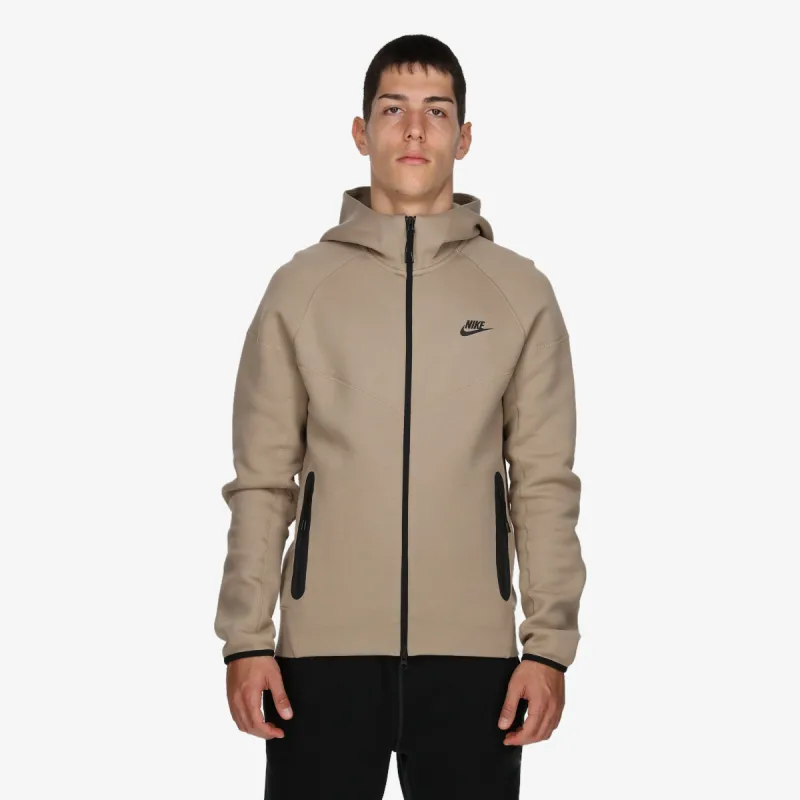 Nike Tech Fleece 