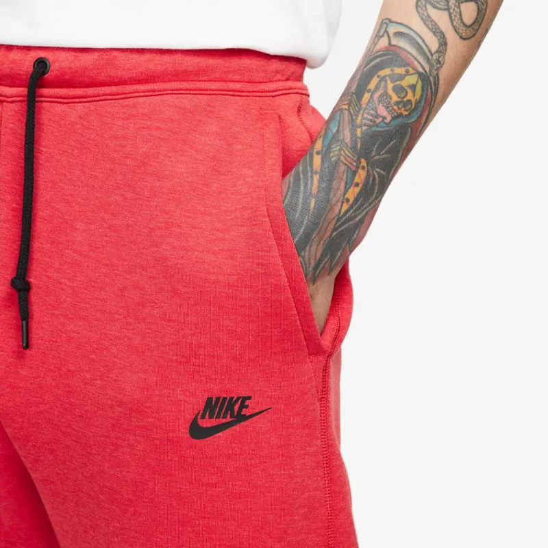 Nike Tech Fleece 