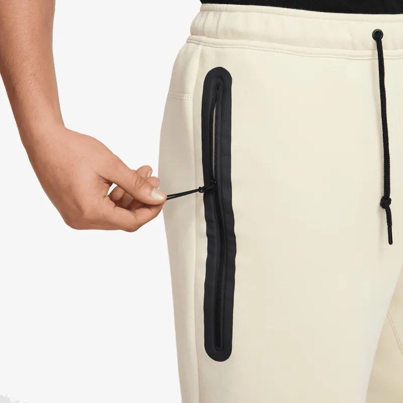 Nike Tech Fleece 