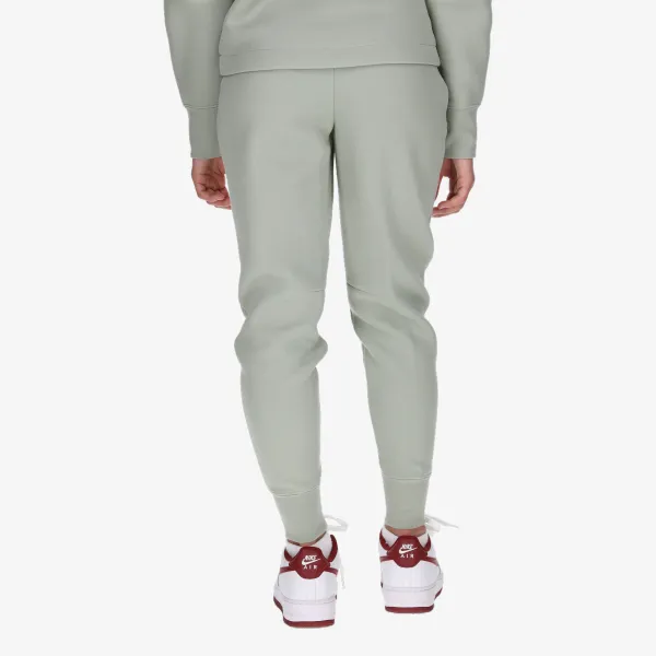 Nike Tech Fleece 